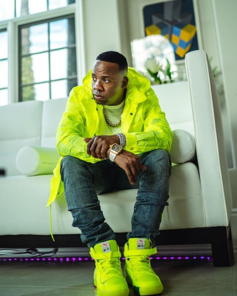 Yo Gotti poses a picture.